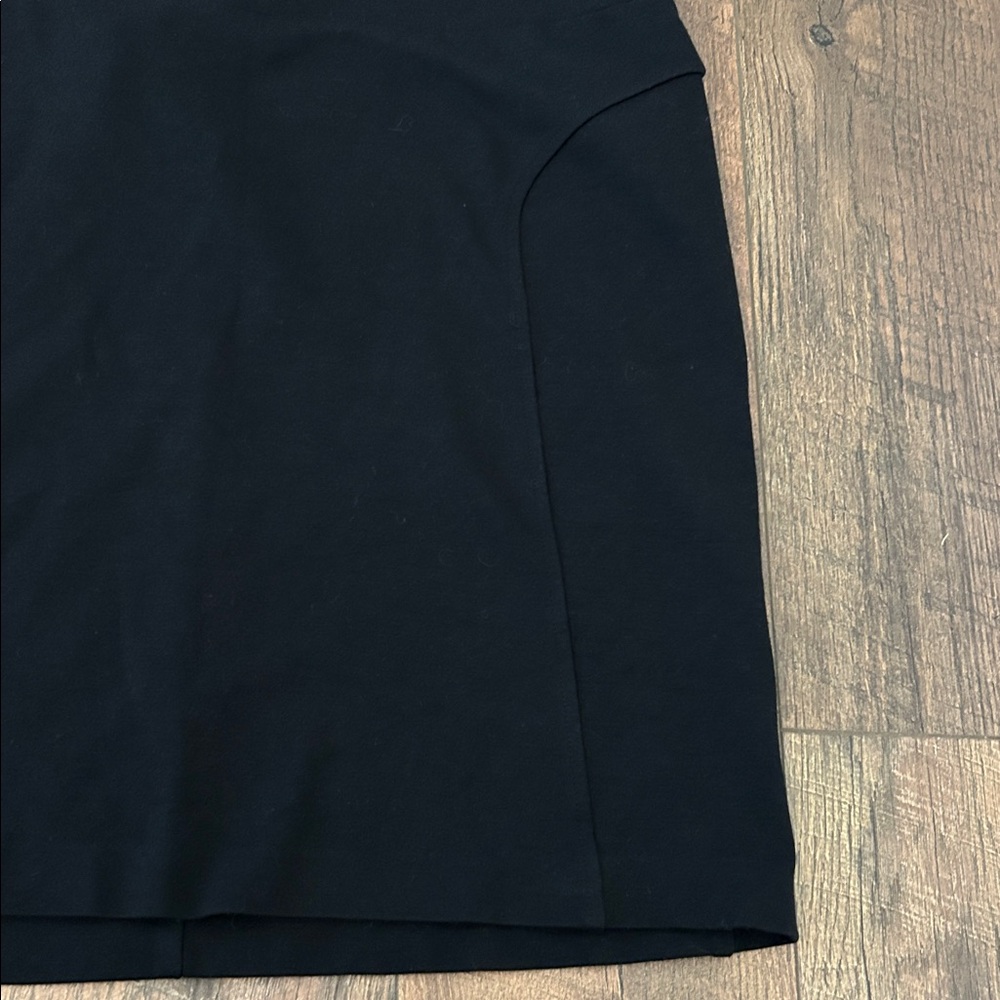 Classic Black Women's Skirt, Size 10 - Picture 2 of 3
